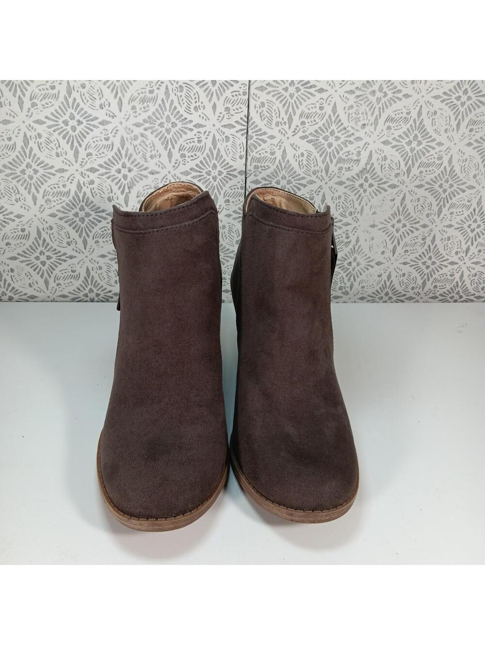 Time & Tru Women's 3" Wedge Memory Foam Boots Sz 7 Faux Suede w/ zippers